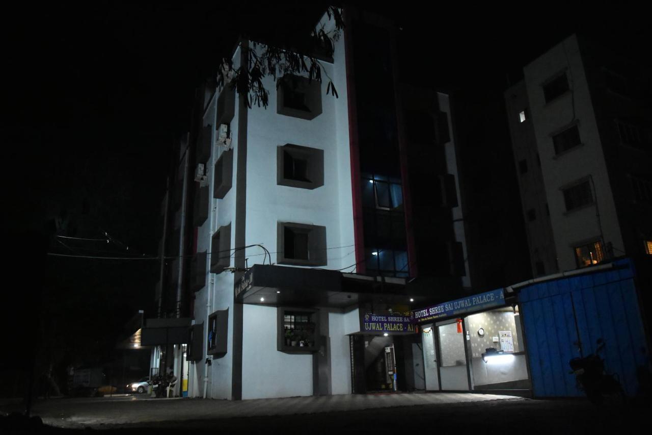 Hotel Temple Sai Shirdi Ngoại thất bức ảnh