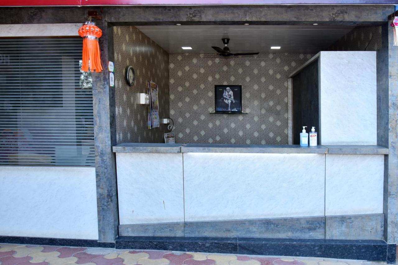 Hotel Temple Sai Shirdi Ngoại thất bức ảnh