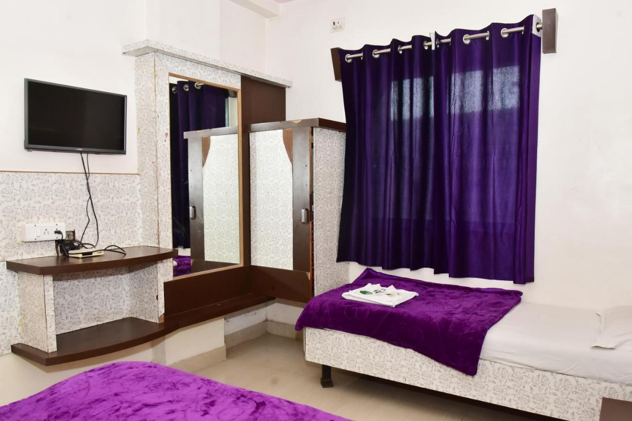 Hotel Temple Sai Shirdi Ngoại thất bức ảnh