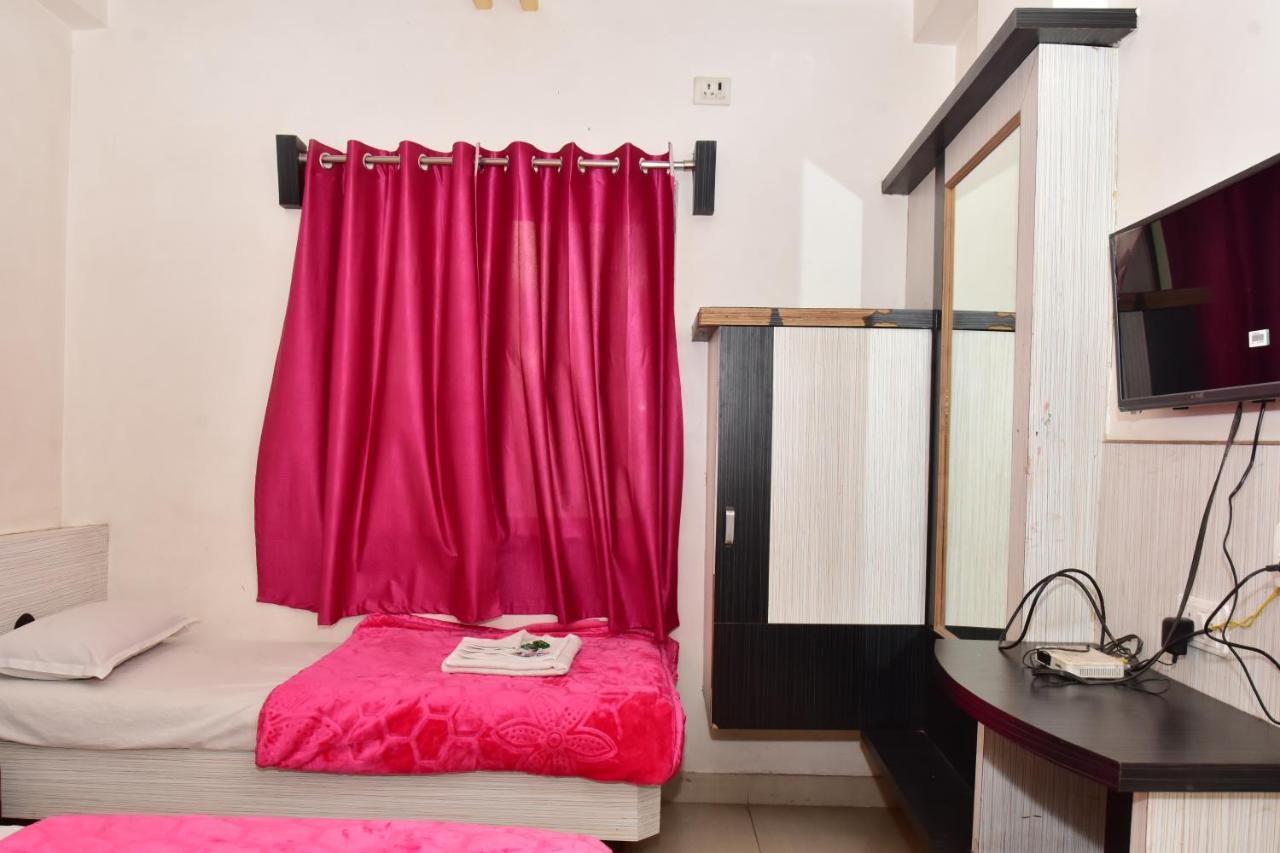 Hotel Temple Sai Shirdi Ngoại thất bức ảnh
