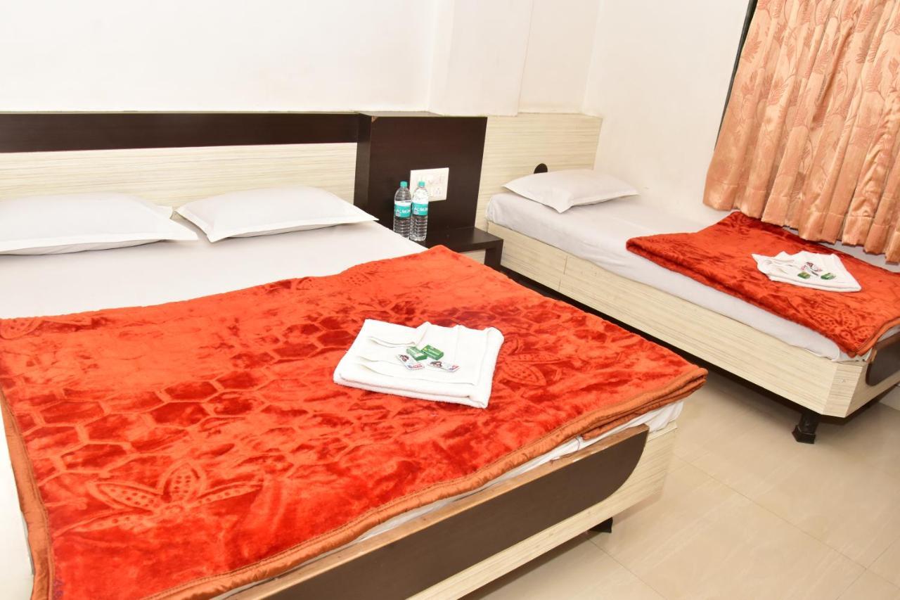 Hotel Temple Sai Shirdi Ngoại thất bức ảnh